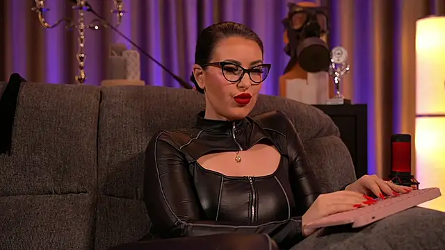 Snapshot of kelly_kent chatting on February 3, 2025, 3:31 am kelly kent online show from February 3, 2025, 3:31 am