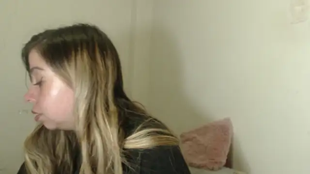 SweetSofty online show from September 9, 2025, 11:14 pm