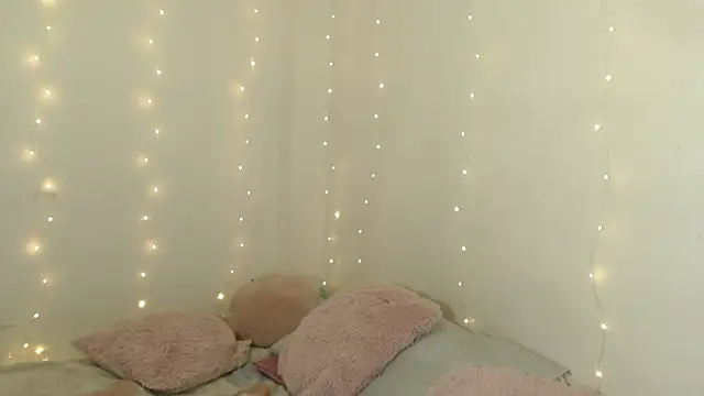 SweetSofty online show from September 23, 2025, 10:39 pm