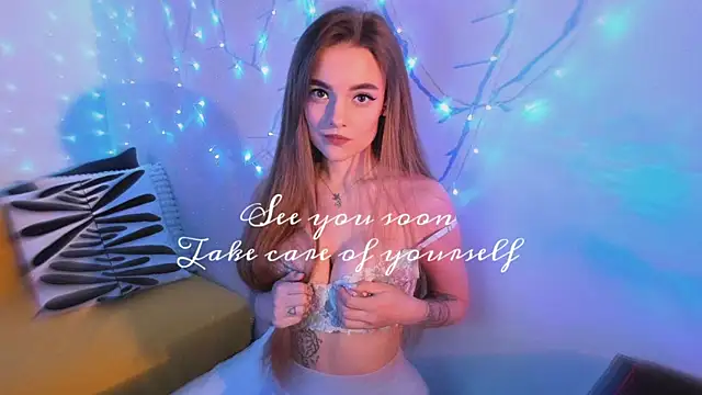 Snapshot of xwiuiwx chatting on February 17, 2025, 7:44 pm xwiuiwx online show from February 17, 2025, 7:44 pm