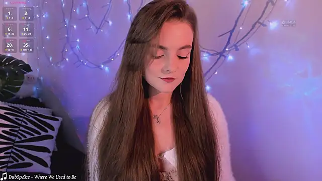 Snapshot of xwiuiwx chatting on October 7, 2025, 1:01 pm xwiuiwx online show from October 7, 2025, 1:01 pm