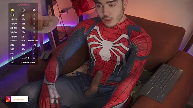 Snapshot of Arkaikomz chatting on February 22, 2025, 11:24 pm Arkaikomz online show from February 22, 2025, 11:24 pm