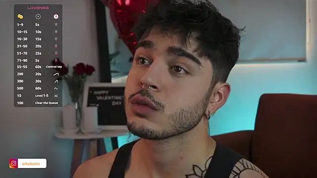 Snapshot of Arkaikomz chatting on February 16, 2025, 10:22 pm Arkaikomz online show from February 16, 2025, 10:22 pm