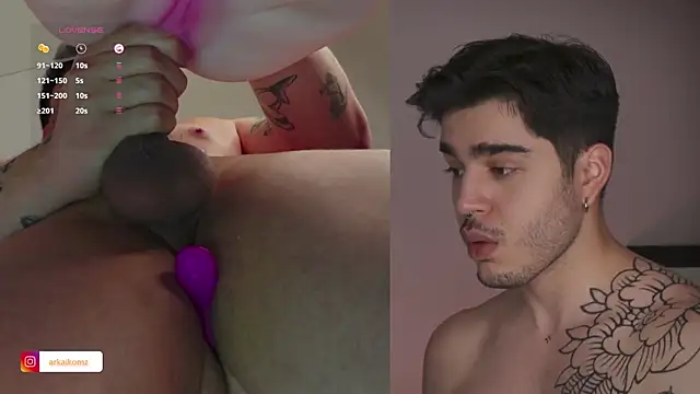 Snapshot of Arkaikomz chatting on March 7, 2025, 1:31 am Arkaikomz online show from March 7, 2025, 1:31 am