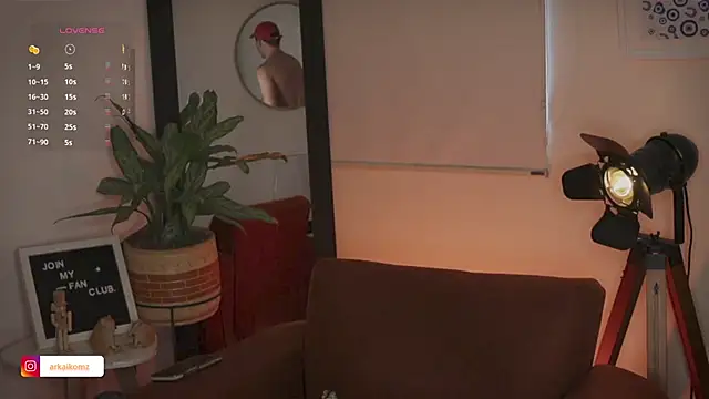 Snapshot of Arkaikomz chatting on March 21, 2025, 9:23 pm Arkaikomz online show from March 21, 2025, 9:23 pm