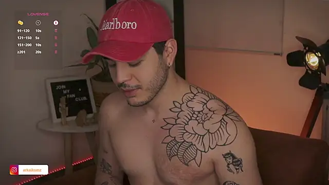 Snapshot of Arkaikomz chatting on March 22, 2025, 3:30 am Arkaikomz online show from March 22, 2025, 3:30 am