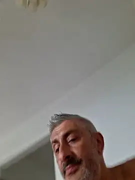 Snapshot of cuci45 chatting on June 5, 2026, 3:18 pm cuci45 online show from June 5, 2026, 3:18 pm