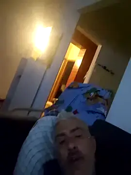 Snapshot of cuci45 chatting on October 2, 2025, 9:18 pm cuci45 online show from October 2, 2025, 9:18 pm