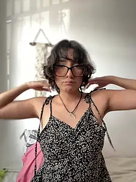 aurora xoxo online show from March 1, 2026, 5:46 pm