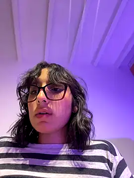 aurora xoxo online show from December 2, 2024, 4:15 am