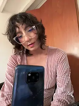 Snapshot of aurora_xoxo chatting on June 14, 2026, 10:22 pm aurora xoxo online show from June 14, 2026, 10:22 pm