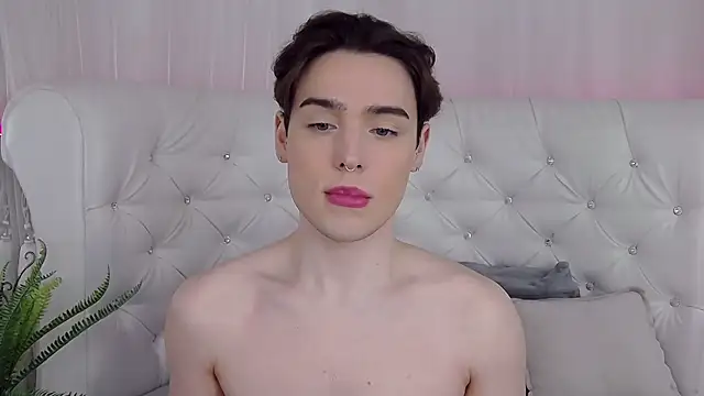 RobbyCharming online show from April 13, 2026, 4:27 am