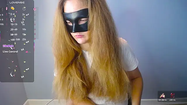 Snapshot of BubbbleGumm chatting on November 12, 2025, 7:45 am BubbbleGumm online show from November 12, 2025, 7:45 am