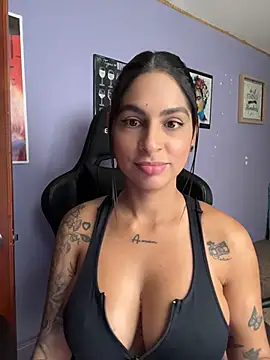 charlotte stevenss  online show from May 5, 2026, 2:42 pm