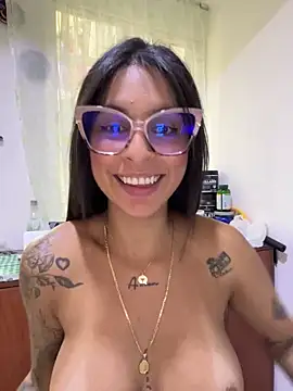 Snapshot of charlotte_stevenss_ chatting on March 2, 2025, 5:20 pm charlotte stevenss online show from March 2, 2025, 5:20 pm