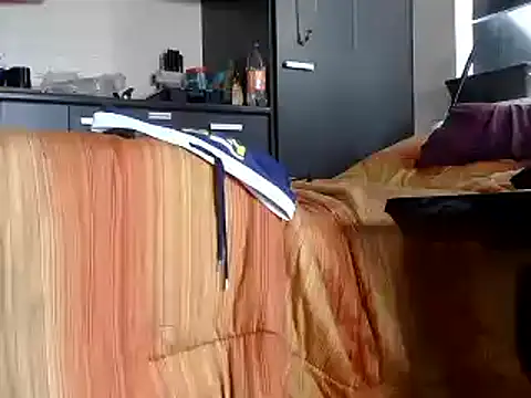 Snapshot of OSIRlS chatting on February 12, 2025, 5:37 am OSIRlS online show from February 12, 2025, 5:37 am