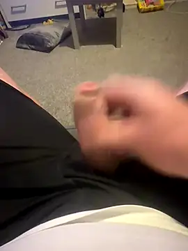 Averagematt1991 online show from October 14, 2025, 7:14 pm