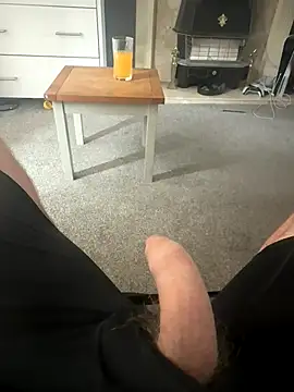 Averagematt1991 online show from October 15, 2025, 10:34 am