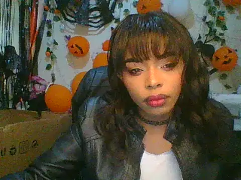 Snapshot of Anaconda2350 chatting on November 18, 2025, 8:28 am Anaconda2350 online show from November 18, 2025, 8:28 am