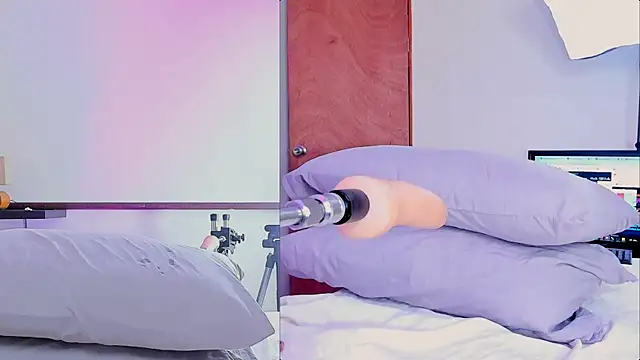 Snapshot of kyliebless chatting on April 13, 2026, 3:54 am kyliebless online show from April 13, 2026, 3:54 am