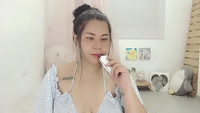 Youlittlepervertt  online show from November 4, 2025, 5:39 pm