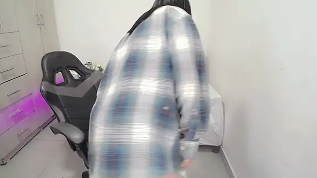 Youlittlepervertt  online show from January 15, 2026, 12:25 am