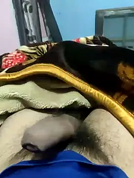 Snapshot of Deshilund9 chatting on January 13, 2025, 6:16 pm Deshilund9 online show from January 13, 2025, 6:16 pm