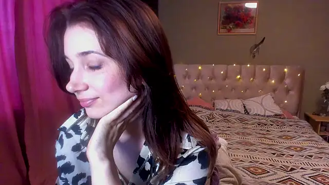 Snapshot of Carina_E chatting on February 1, 2026, 8:56 am Carina E online show from February 1, 2026, 8:56 am