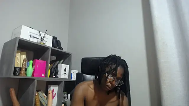 Snapshot of Shaniko89 chatting on February 23, 2026, 2:06 pm Shaniko89 online show from February 23, 2026, 2:06 pm