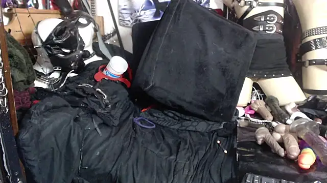 Snapshot of Astartexxx chatting on March 21, 2026, 8:24 pm Astartexxx online show from March 21, 2026, 8:24 pm