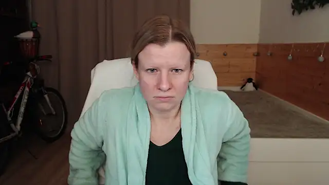 Snapshot of Exponent_5 chatting on December 3, 2024, 5:28 pm Exponent 5 online show from December 3, 2024, 5:28 pm