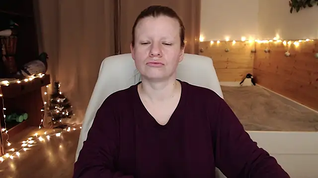 Snapshot of Exponent_5 chatting on January 1, 2025, 12:32 am Exponent 5 online show from January 1, 2025, 12:32 am