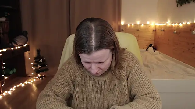 Snapshot of Exponent_5 chatting on February 16, 2025, 9:05 pm Exponent 5 online show from February 16, 2025, 9:05 pm