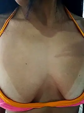 Snapshot of jessy905 chatting on April 14, 2026, 1:27 pm jessy905 online show from April 14, 2026, 1:27 pm