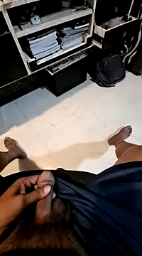 Snapshot of NH2022 chatting on February 8, 2025, 5:18 pm NH2022 online show from February 8, 2025, 5:18 pm