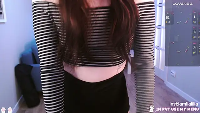 lialiliaa online show from February 17, 2025, 8:09 am