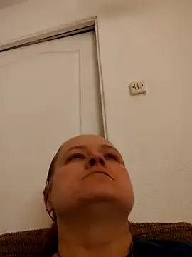 Snapshot of She-devilx chatting on March 19, 2025, 11:47 pm She-devilx online show from March 19, 2025, 11:47 pm