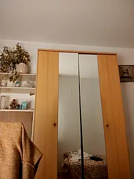 Snapshot of She-devilx chatting on March 15, 2025, 10:33 pm She-devilx online show from March 15, 2025, 10:33 pm