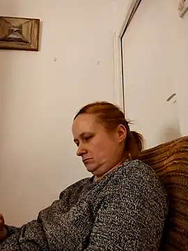 Snapshot of She-devilx chatting on February 7, 2025, 10:52 pm She-devilx online show from February 7, 2025, 10:52 pm