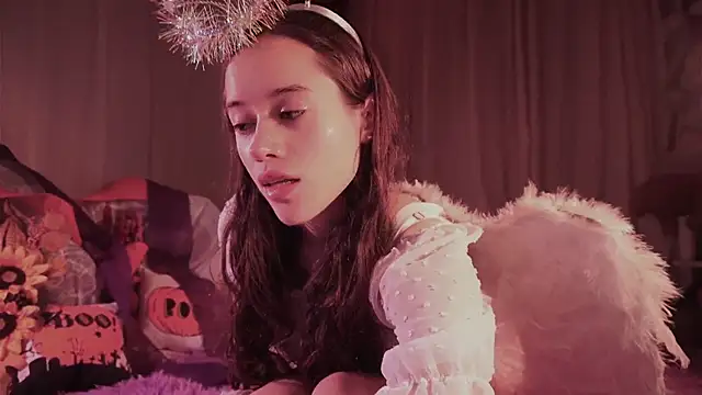  Avriles  online show from November 1, 2025, 1:34 am