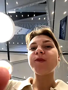 ValenciaShock online show from October 15, 2025, 6:44 am