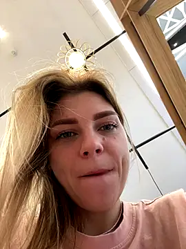 ValenciaShock online show from September 14, 2025, 7:09 am