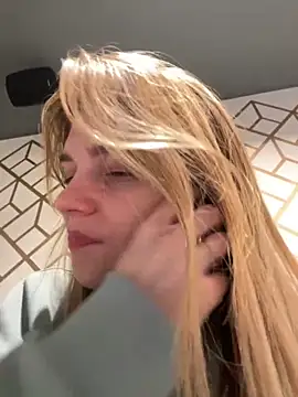 ValenciaShock online show from November 7, 2025, 6:40 am