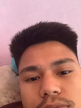 Hullax online show from March 17, 2026, 2:03 am