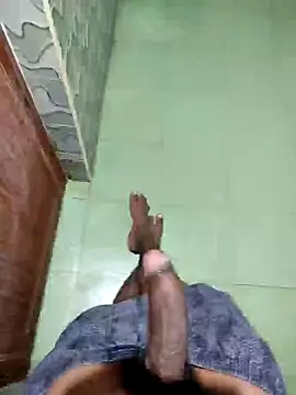 Snapshot of yo19boy chatting on December 5, 2024, 6:48 am yo19boy online show from December 5, 2024, 6:48 am