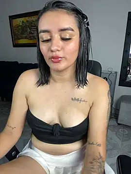 Lucia-Candy online show from January 19, 2025, 1:43 am