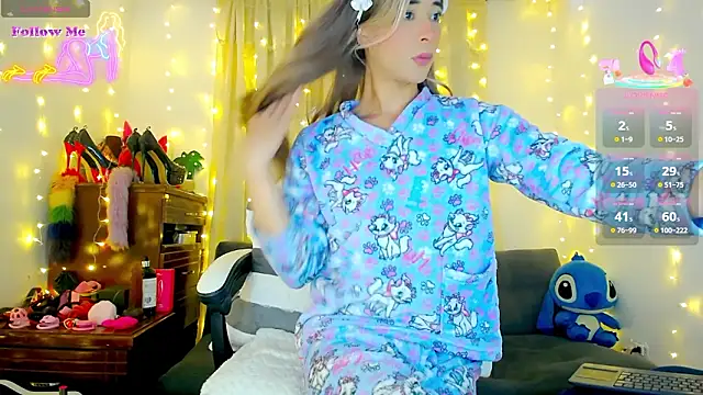 Snapshot of Aleexx___ chatting on March 15, 2026, 11:39 am Aleexx online show from March 15, 2026, 11:39 am