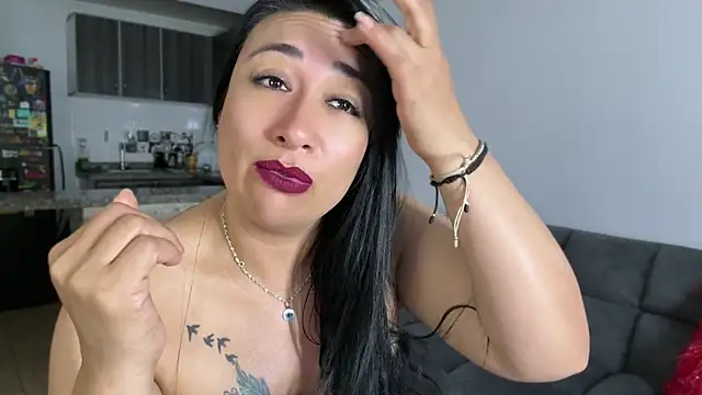 Snapshot of Karina_Yang chatting on April 24, 2026, 12:34 am Karina Yang online show from April 24, 2026, 12:34 am