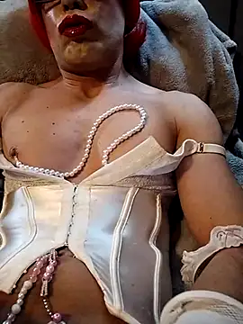 Snapshot of Brandknew100 chatting on February 22, 2025, 1:35 pm Brandknew100 online show from February 22, 2025, 1:35 pm