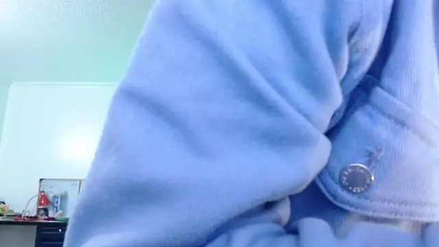 Snapshot of VALERY_MEER chatting on October 21, 2025, 12:11 am VALERY MEER online show from October 21, 2025, 12:11 am